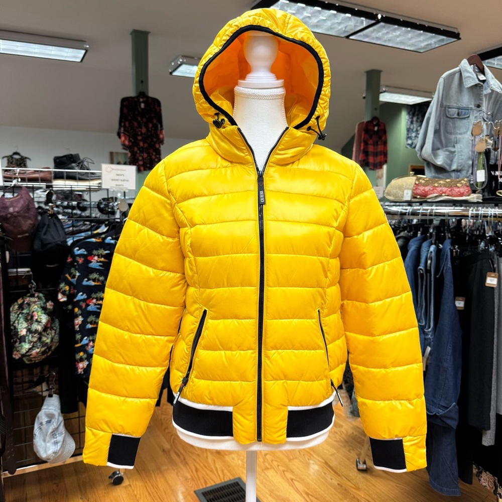 Guess Yellow Hooded Puffer Jacket Women’s Size Small Gorpcore